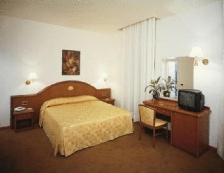 Hotel Europa Udine Ngoại thất bức ảnh